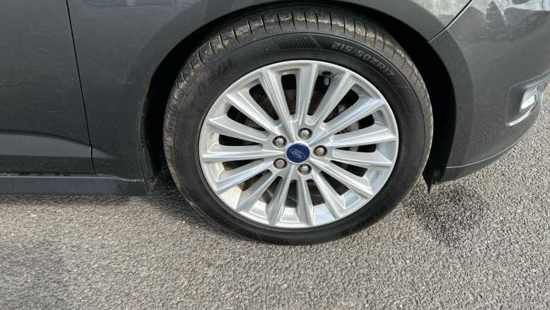 Ford C-MAX 1.5 TDCi Titanium 5dr Diesel Estate